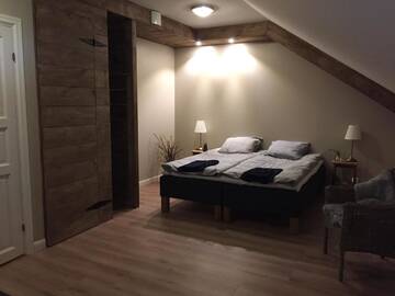 Фото номера Cемейный номер с собственной ванной комнатой Отель Granlunda Gårdshotell г. Gottby 3